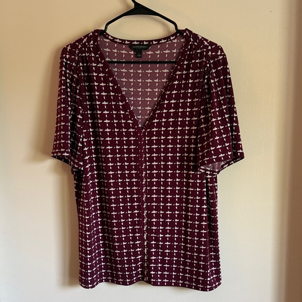 Women's Banana Republic Burgundy Patterned Blouse size L